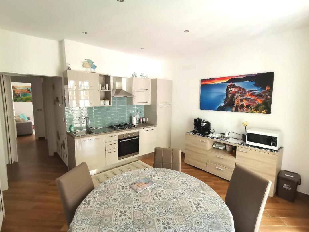 Appartamento Linda A Pochi Passi Dal Mare - 011030-Lt-0357 Вернаца Екстериор снимка